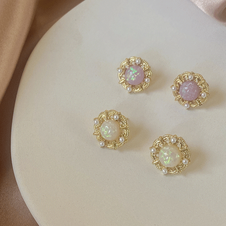 [Clearance] Baroque Stud Earrings - Sue (3 Colors)