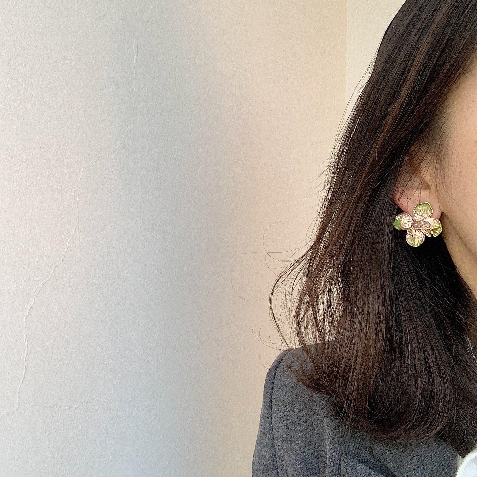 [Clearance] Flower Earrings - Hypoallergenic - Abbott Atelier