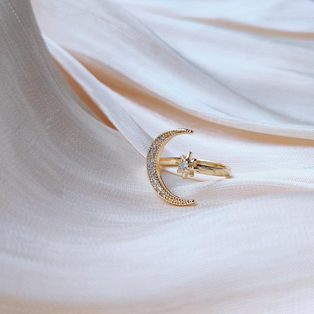 [Clearance] Moon and Star Ring - Giselle - Gold - Plated - Abbott Atelier