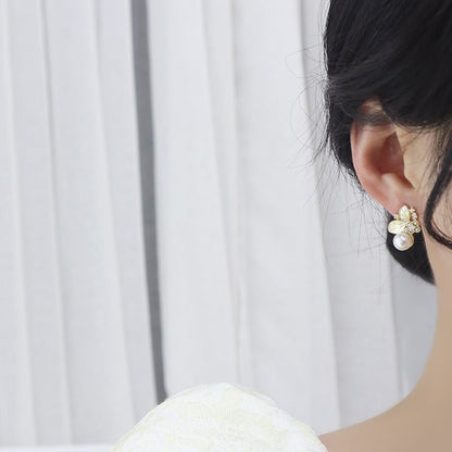 Floral Pearl Earrings - Hypoallergenic - Abbott Atelier