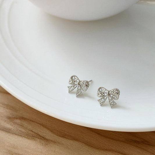 Lovelace Bow Earrings in Silver - Hypoallergenic - Abbott Atelier