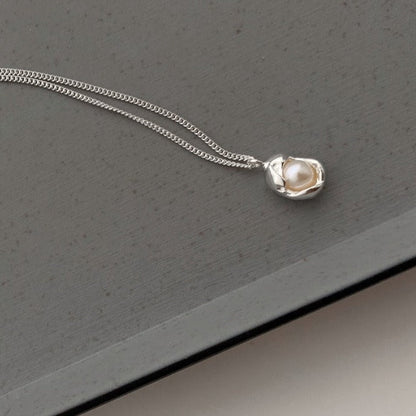Pearl Necklace - Janet (Solid Silver) - Hypoallergenic - Abbott Atelier