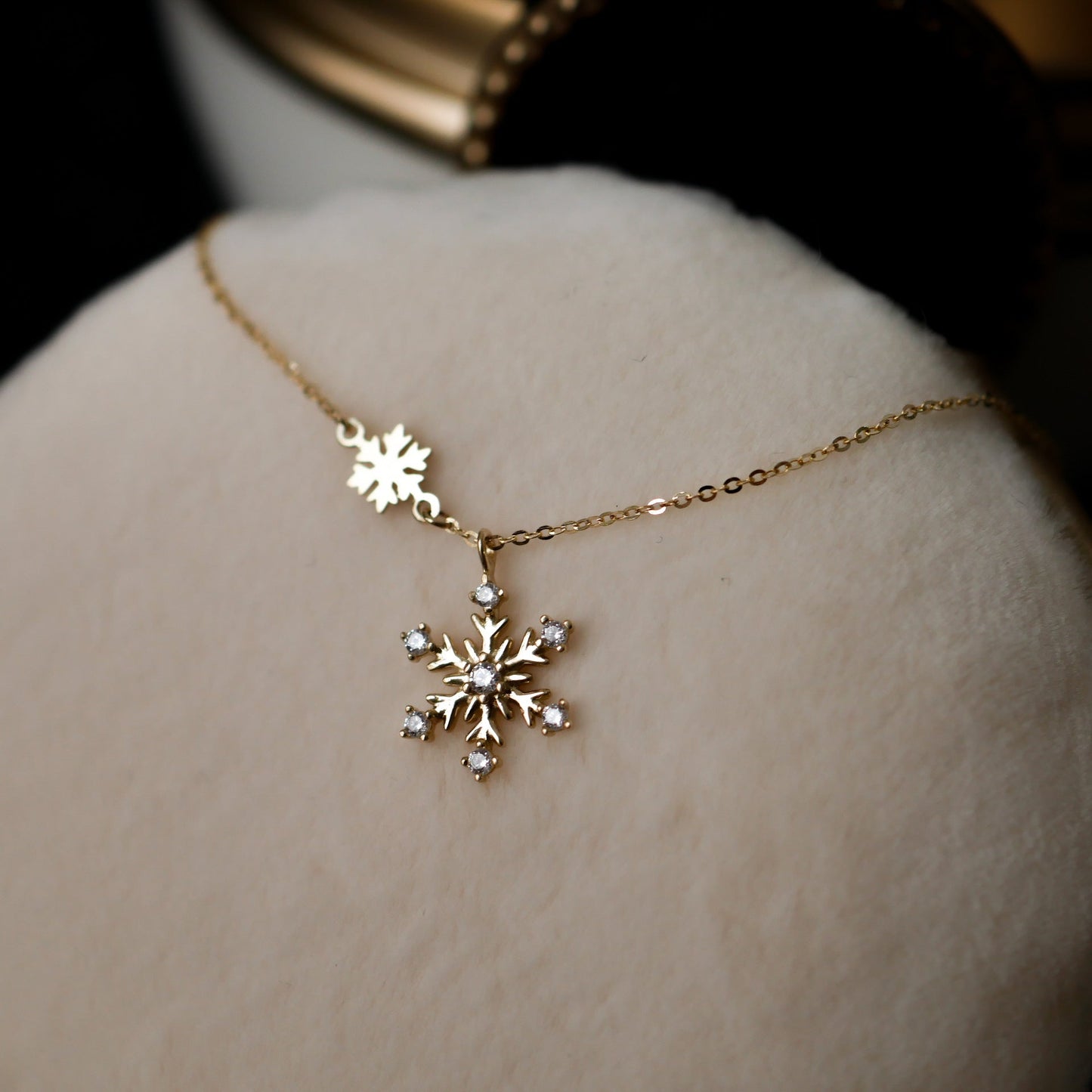 Snowflake Necklace - Margot (Solid Silver) - Hypoallergenic - Abbott Atelier