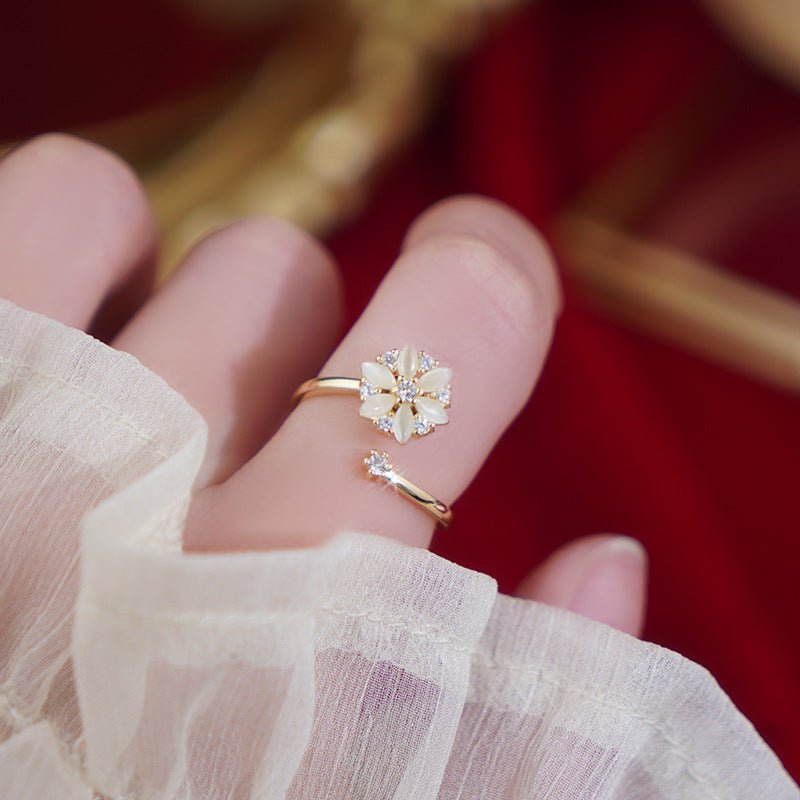 Spinning Flower Ring - Katy - Gold - Plated - Abbott Atelier