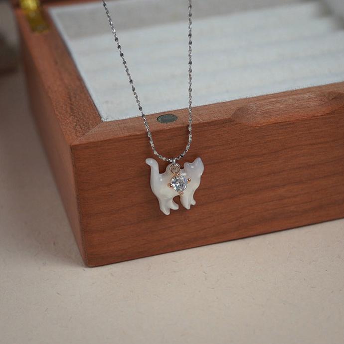 The Cat Necklace (Solid Silver) - Hypoallergenic - Abbott Atelier