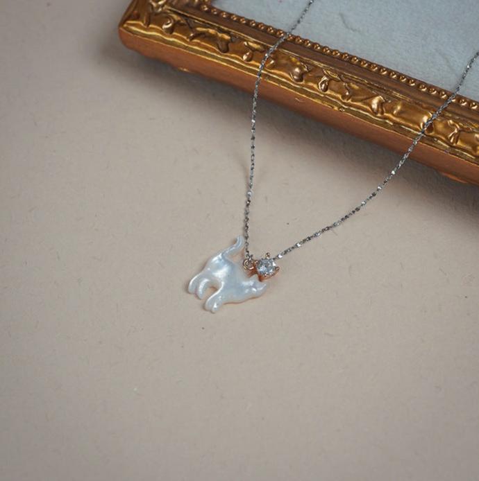 The Cat Necklace (Solid Silver) - Hypoallergenic - Abbott Atelier