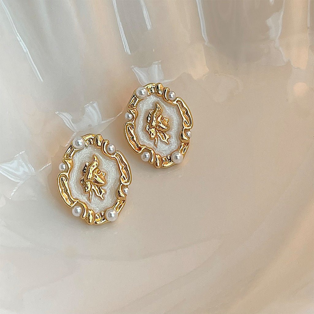 Vintage Cameo Earrings - Hypoallergenic - Abbott Atelier