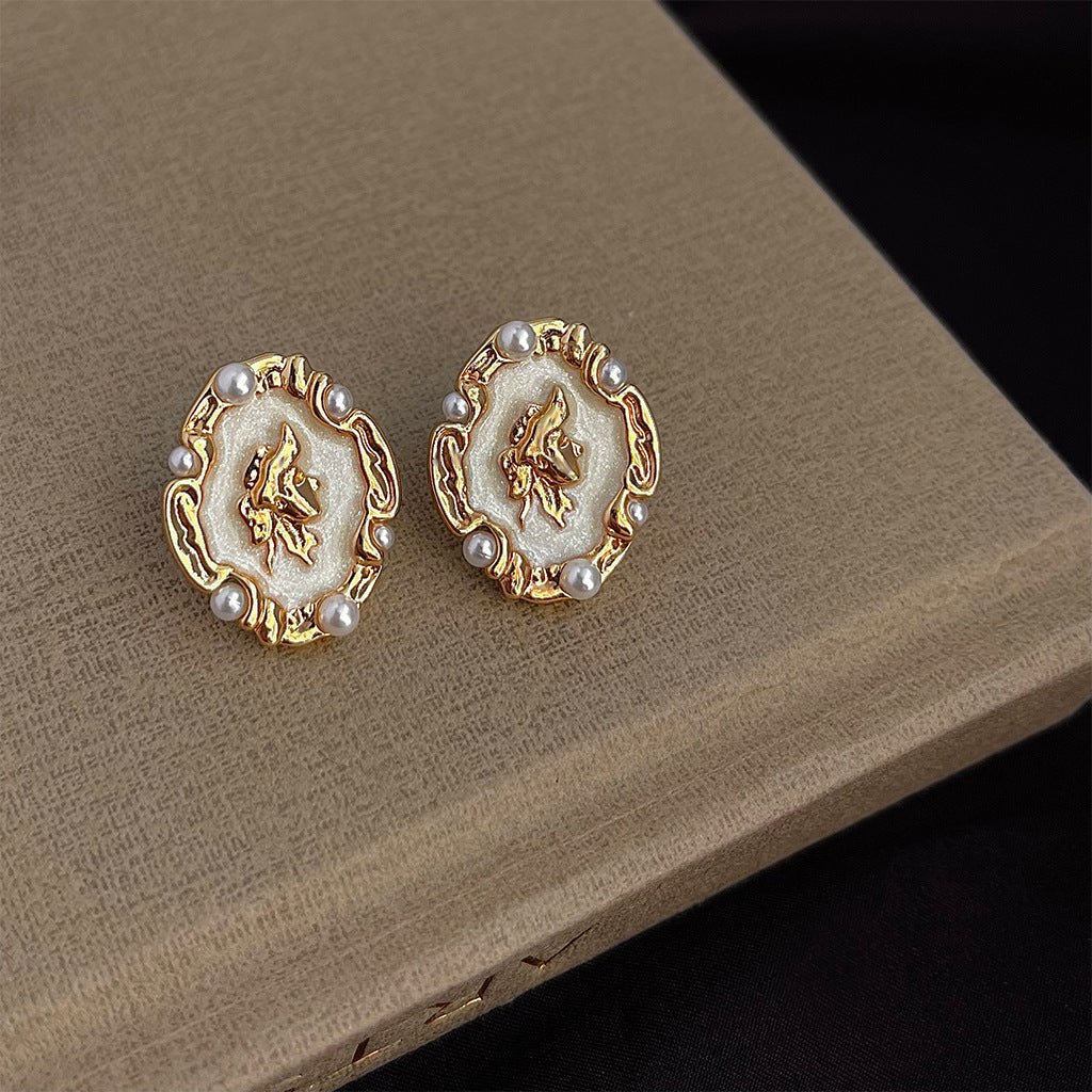 Vintage Cameo Earrings - Hypoallergenic - Abbott Atelier