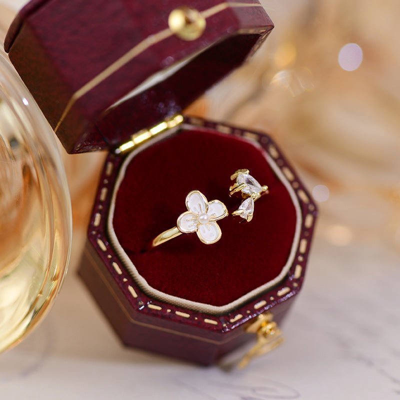 White Flower Ring (Solid Silver) - Hypoallergenic - Abbott Atelier